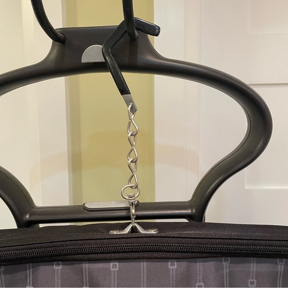 NWT 42” Garment Bag by Delsey - Picture 11 of 16